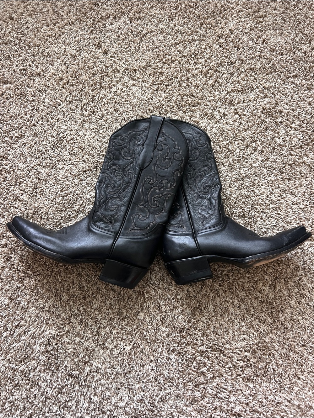 Cavender’s Women's Black Leather Embroidered Western Pointed Toe Boot -Size 8.5